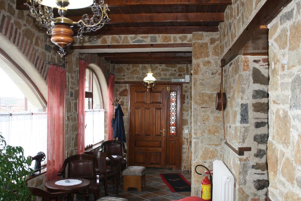 Guesthouse To Spiti Τou Gakou Nestorion Exteriör bild